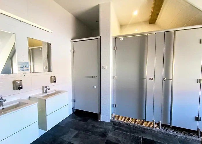 Hostel Fitness - Darmowy Parking Vratislav